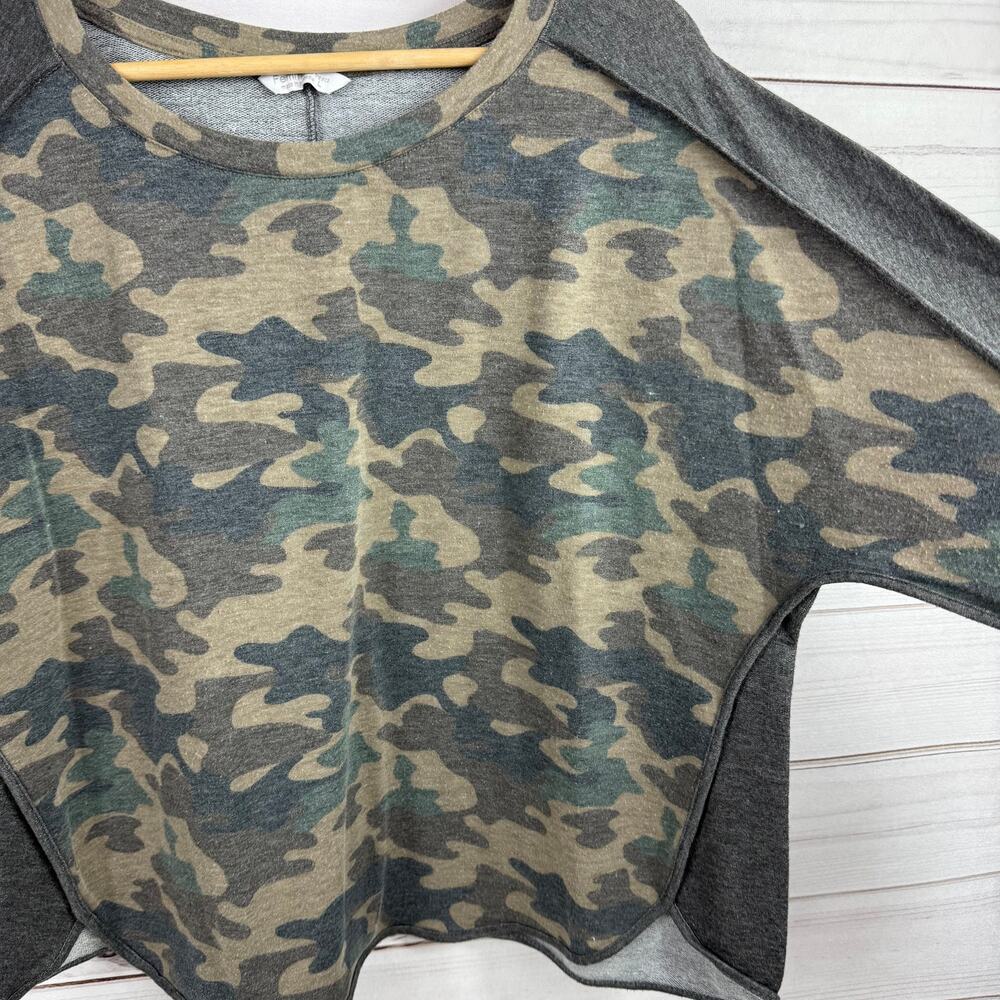 Femme‎ by Tresics Womens Camo 1/4 Sleeve Top Size Large - Picture 2 of 6